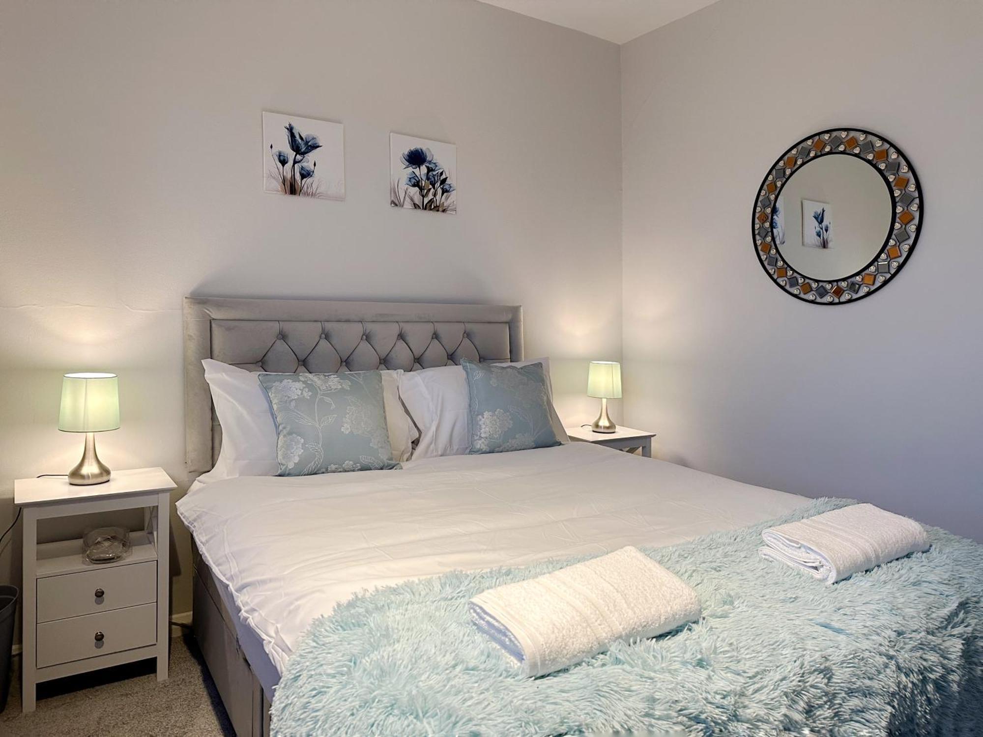 Freya's Place Near Thames River - 2 Double Beds, 1 Single Bed, Spacious, Ideal For Families Appartement Londen