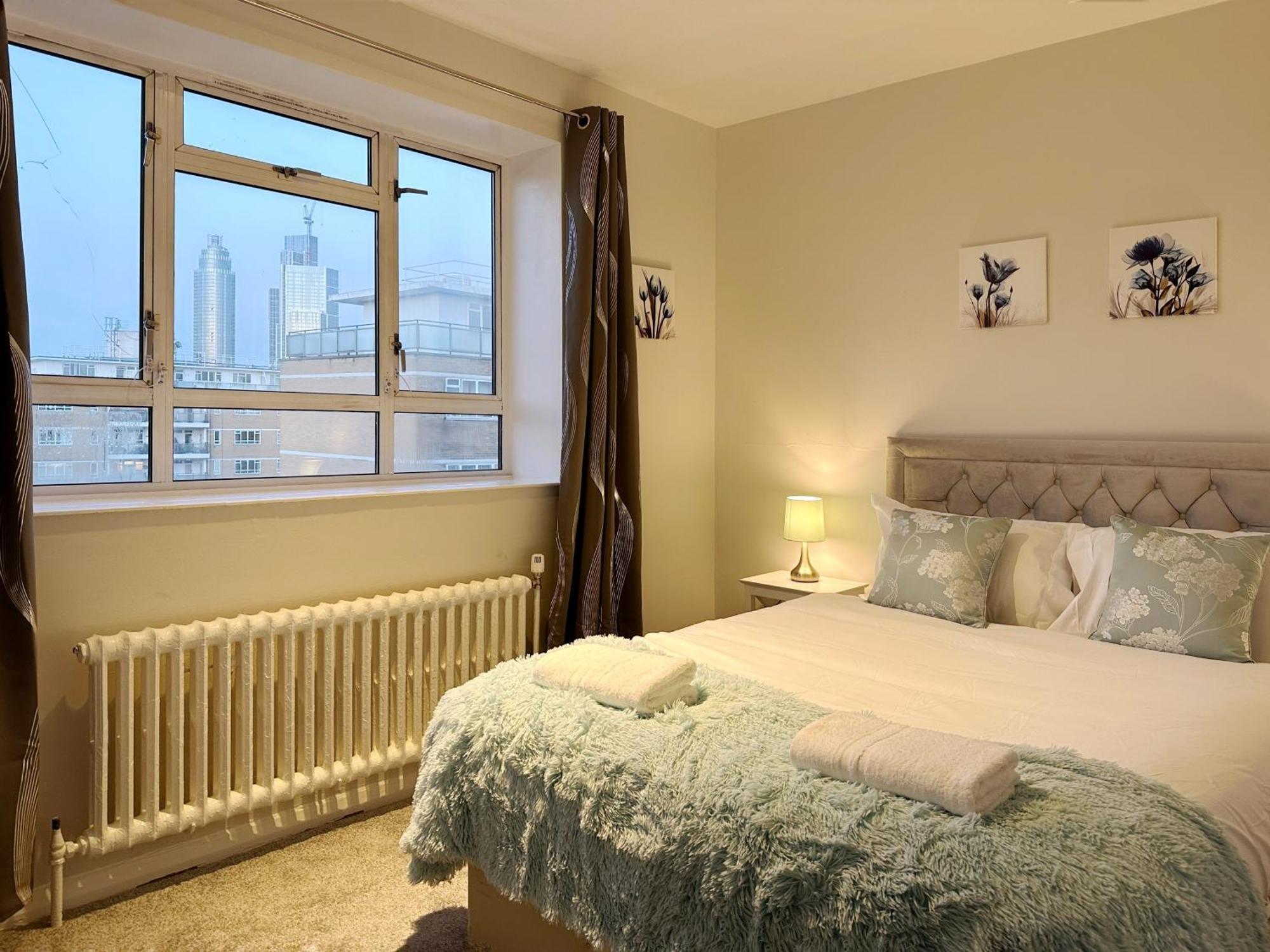 Appartement Freya's Place Near Thames River - 2 Double Beds, 1 Single Bed, Spacious, Ideal For Families Londen