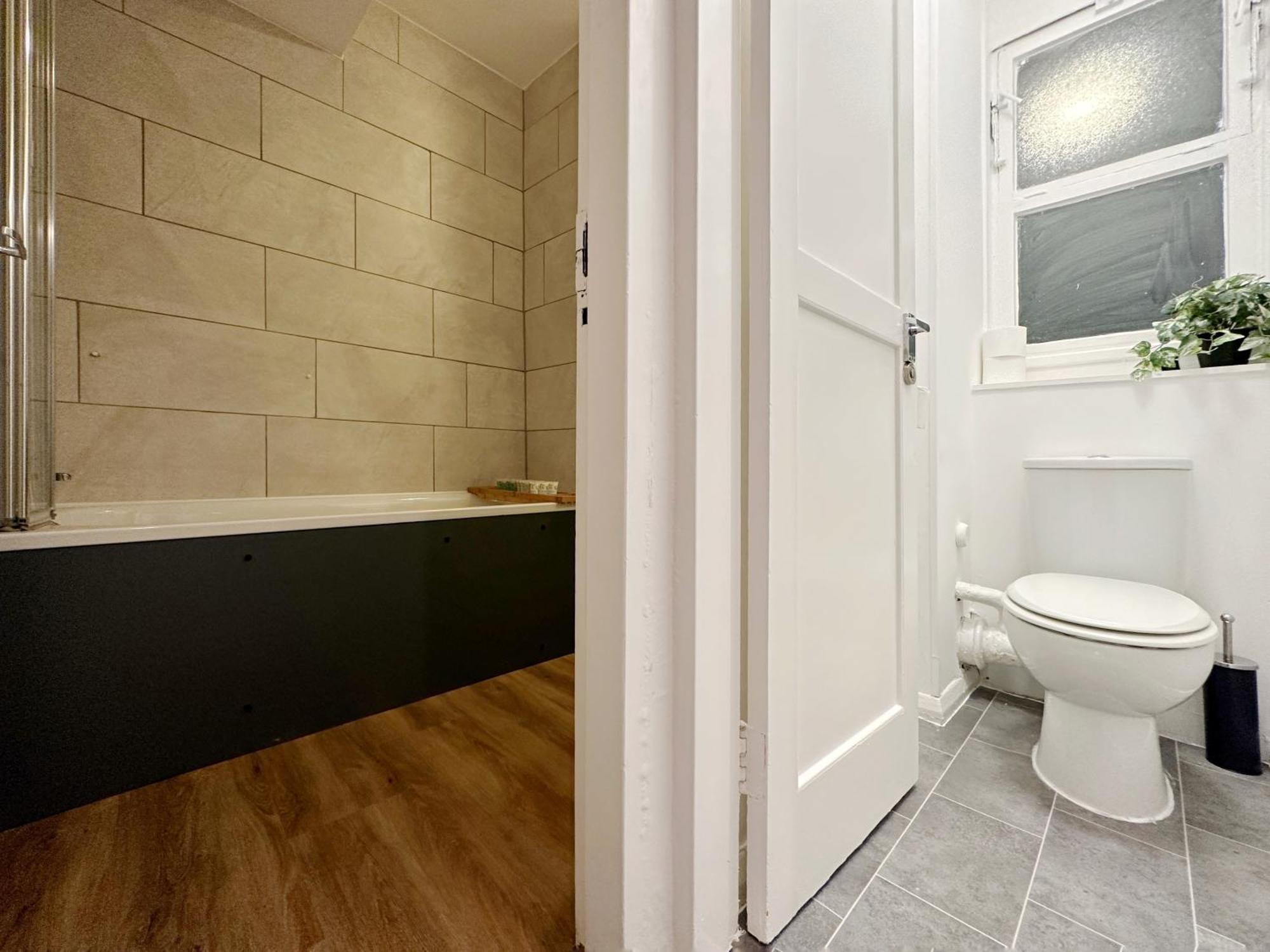Freya's Place Near Thames River - 2 Double Beds, 1 Single Bed, Spacious, Ideal For Families Appartement